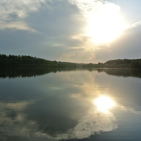 Vesyolaya Rochsha Hotel Dniprodzerzhynsk Bagian luar foto
