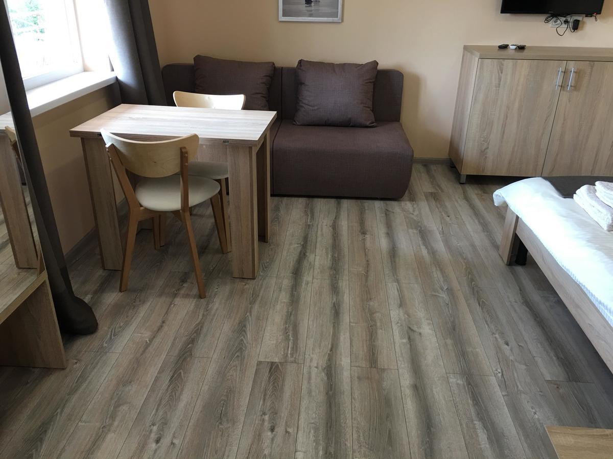 Vesyolaya Rochsha Hotel Dniprodzerzhynsk Bagian luar foto