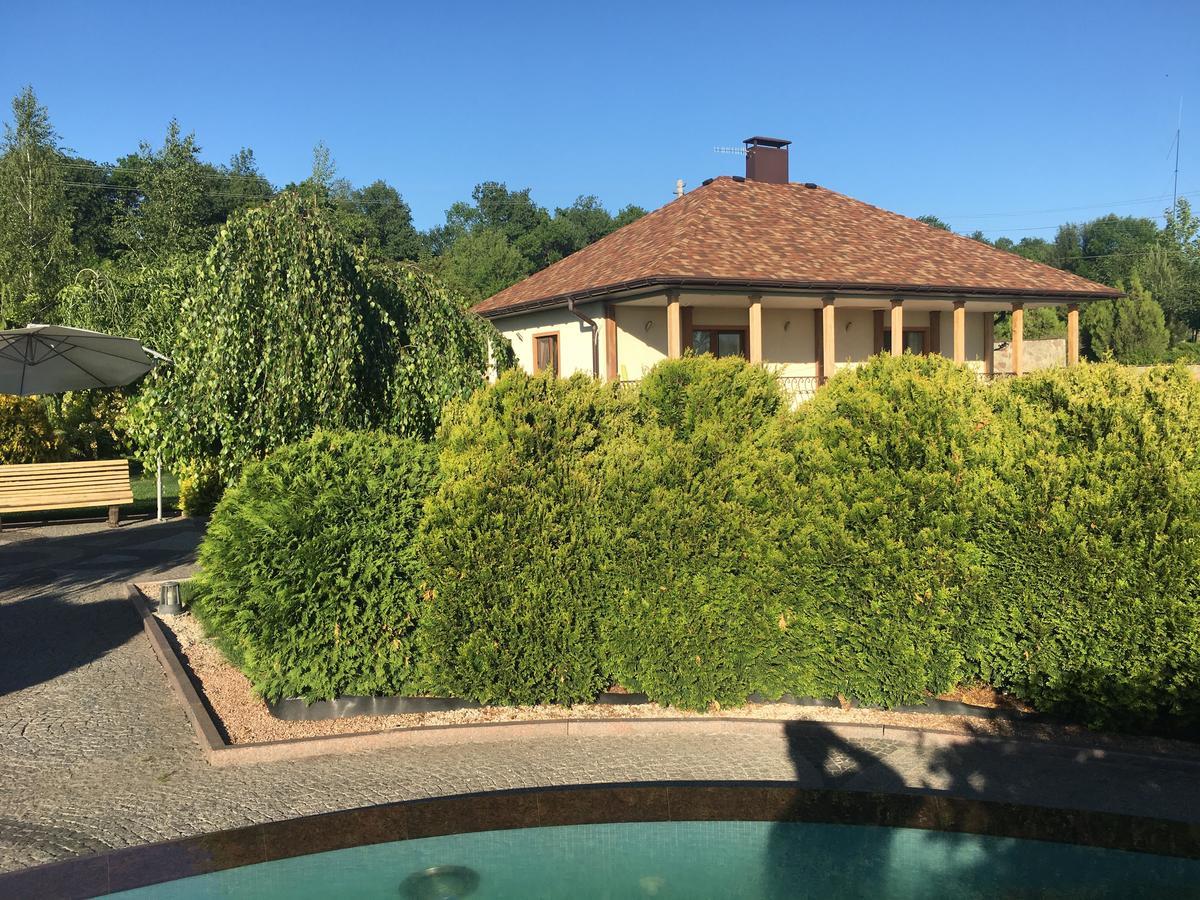 Vesyolaya Rochsha Hotel Dniprodzerzhynsk Bagian luar foto