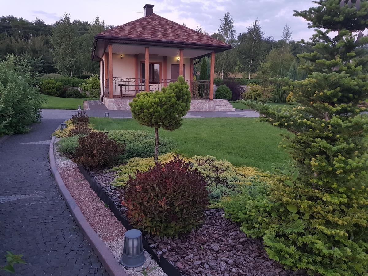 Vesyolaya Rochsha Hotel Dniprodzerzhynsk Bagian luar foto